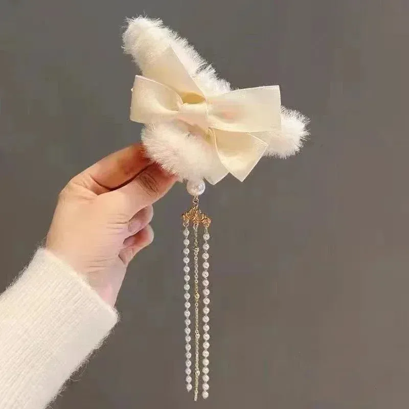 🎀 Plush Bow & Tassel Hair Claw Clips ✨ Cute Korean Style for Girls - Perfect Fall & Winter Accessory! 🦈