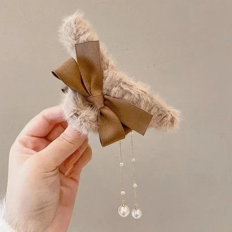 🎀 Plush Bow & Tassel Hair Claw Clips ✨ Cute Korean Style for Girls - Perfect Fall & Winter Accessory! 🦈