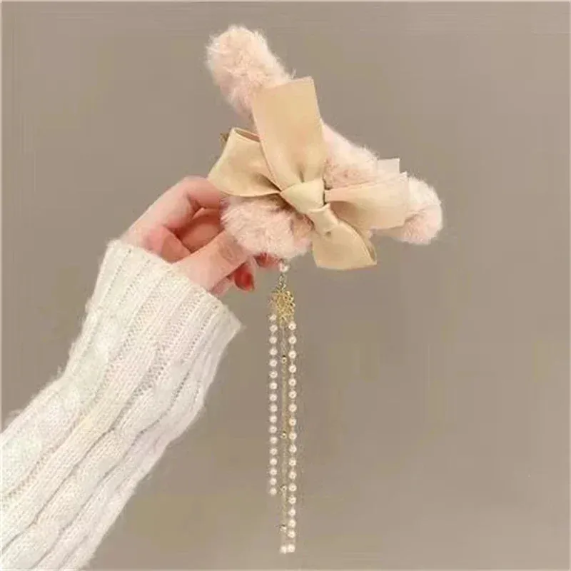 🎀 Plush Bow & Tassel Hair Claw Clips ✨ Cute Korean Style for Girls - Perfect Fall & Winter Accessory! 🦈