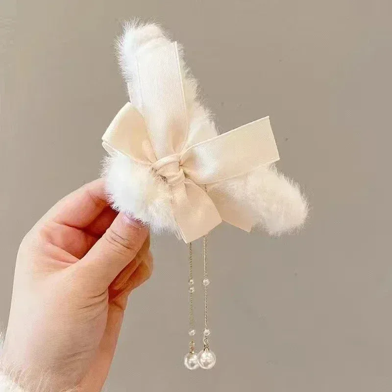 🎀 Plush Bow & Tassel Hair Claw Clips ✨ Cute Korean Style for Girls - Perfect Fall & Winter Accessory! 🦈