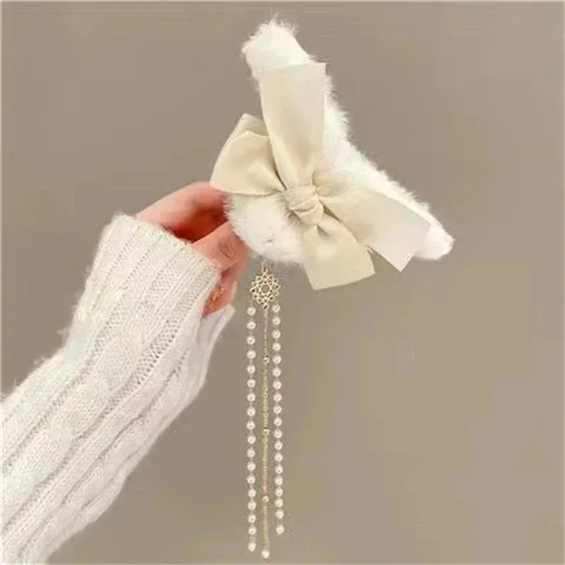🎀 Plush Bow & Tassel Hair Claw Clips ✨ Cute Korean Style for Girls - Perfect Fall & Winter Accessory! 🦈