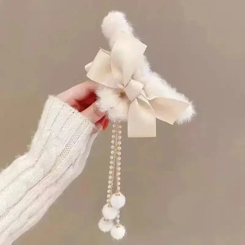 🎀 Plush Bow & Tassel Hair Claw Clips ✨ Cute Korean Style for Girls - Perfect Fall & Winter Accessory! 🦈
