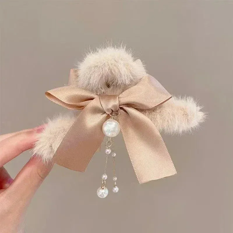 🎀 Plush Bow & Tassel Hair Claw Clips ✨ Cute Korean Style for Girls - Perfect Fall & Winter Accessory! 🦈