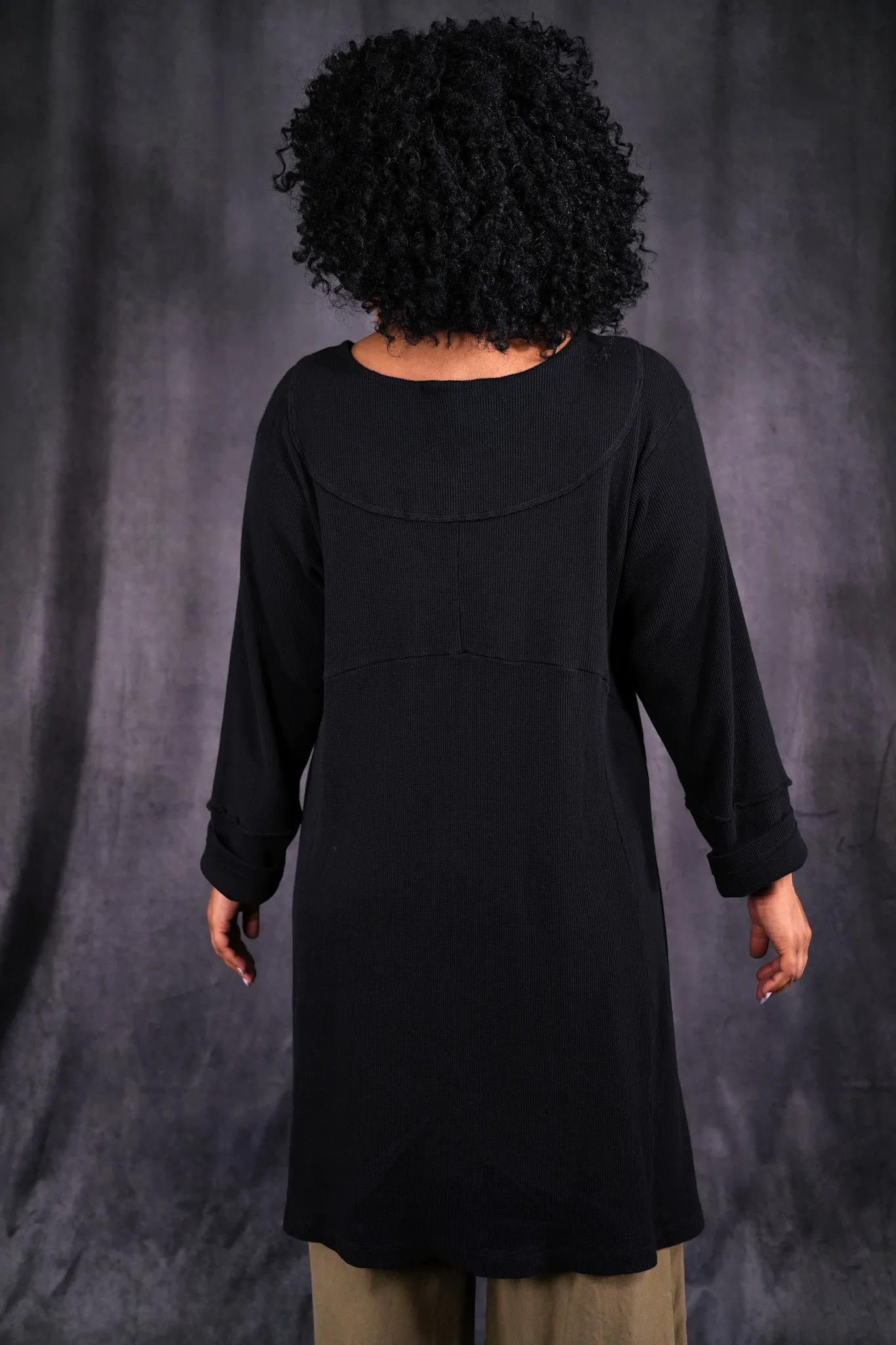 2133 Thermal Urchin Dress Raven