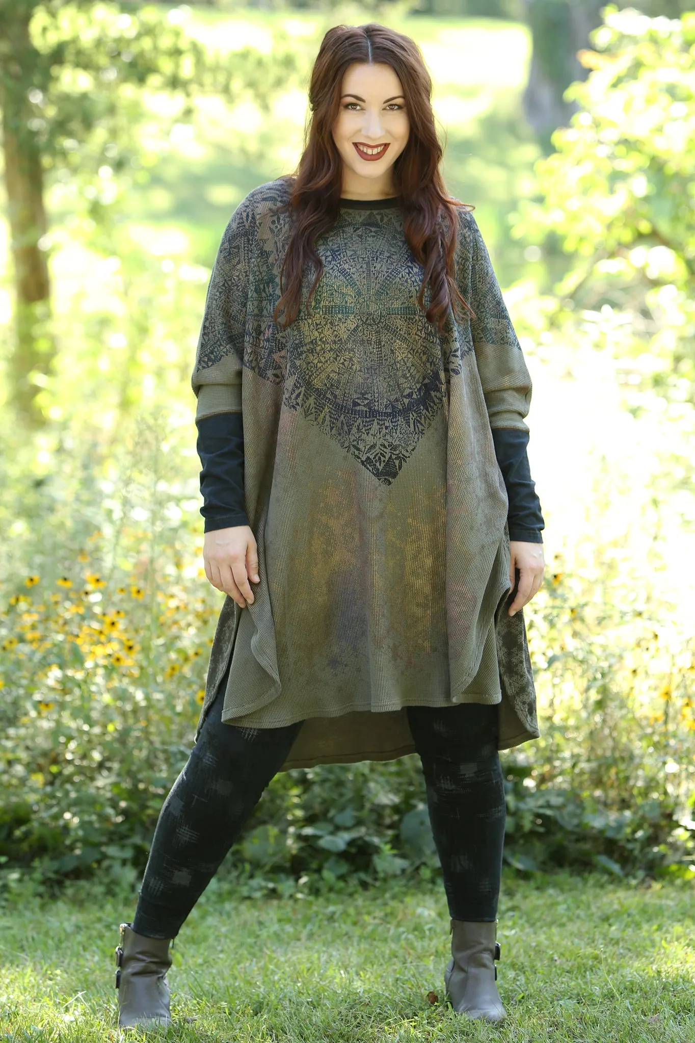 2251 Natural City Tunic -Moss- 'Antique Medallion'