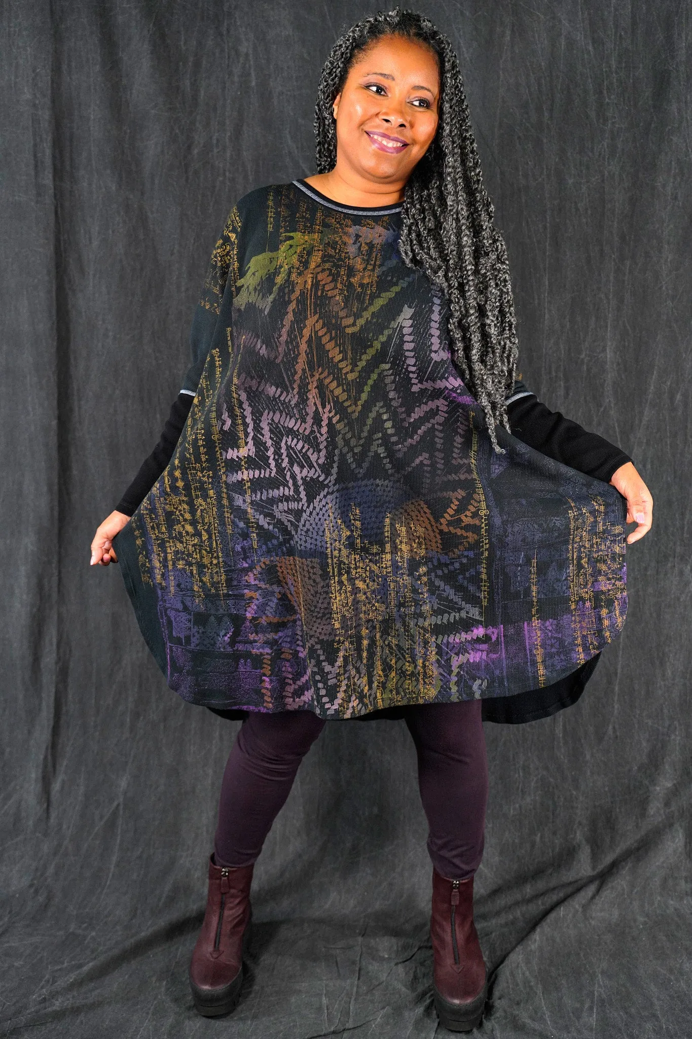 2251HD Natural City Tunic Black- Textillery-P
