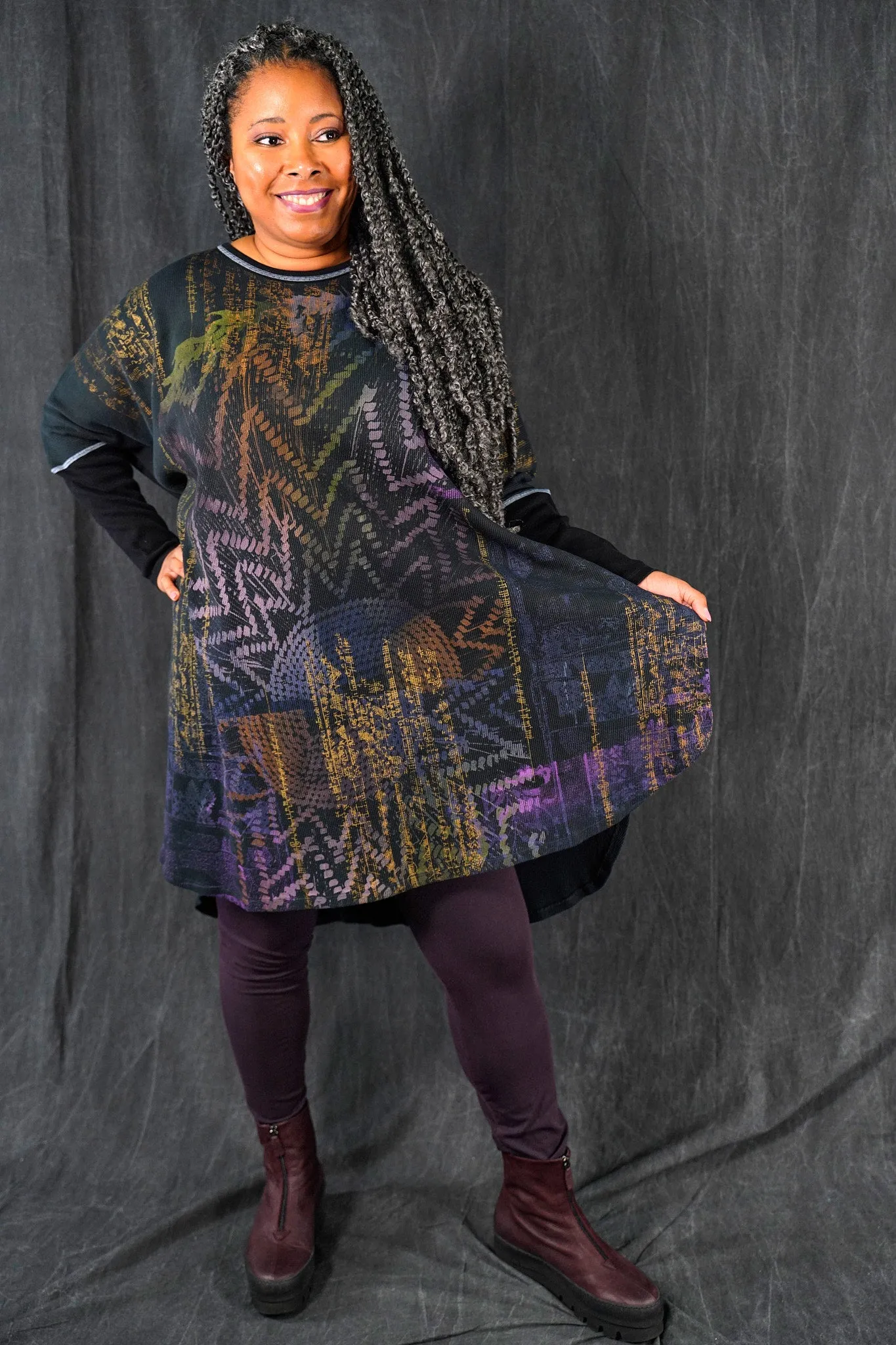 2251HD Natural City Tunic Black- Textillery-P