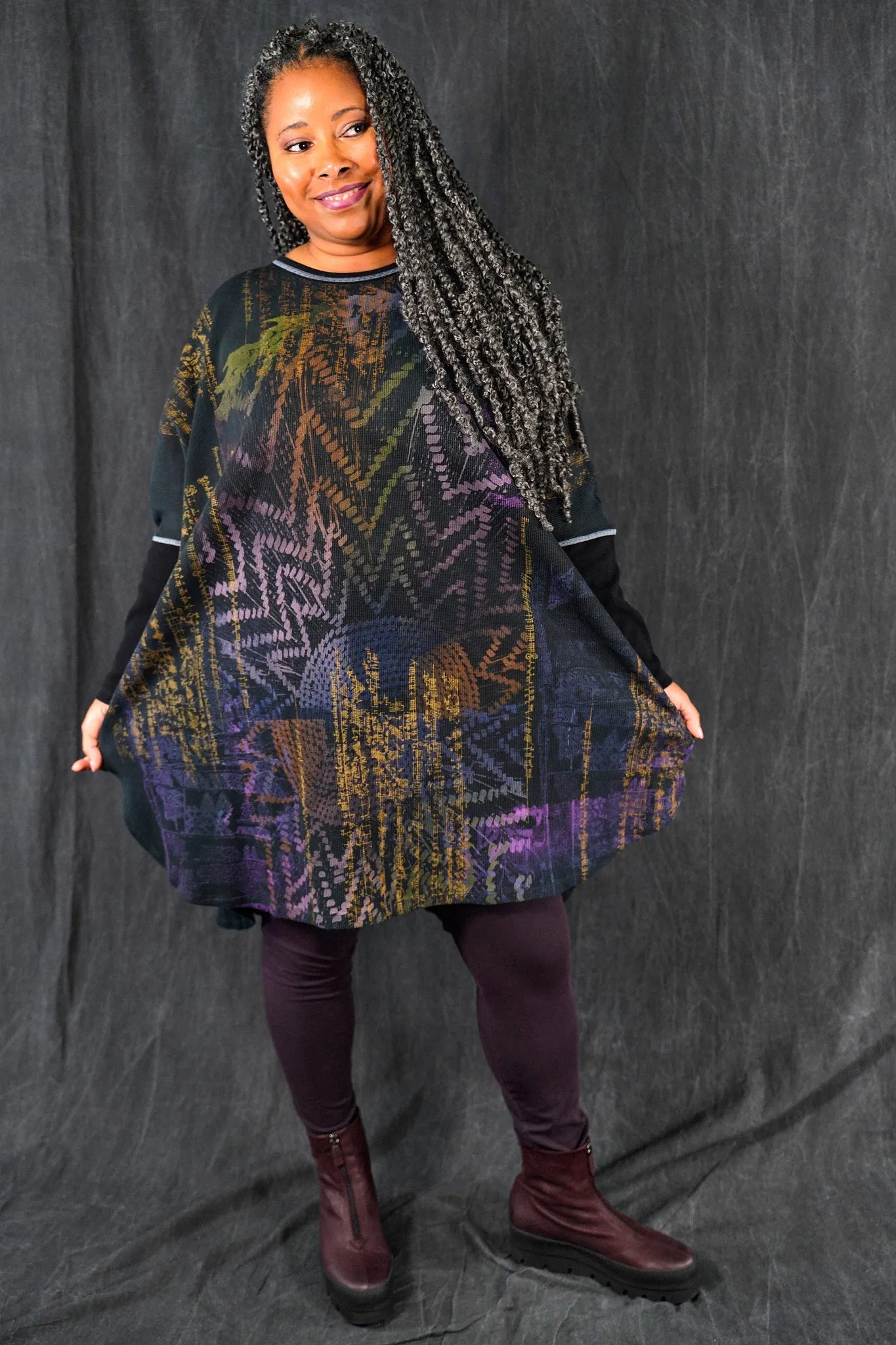 2251HD Natural City Tunic Black- Textillery-P