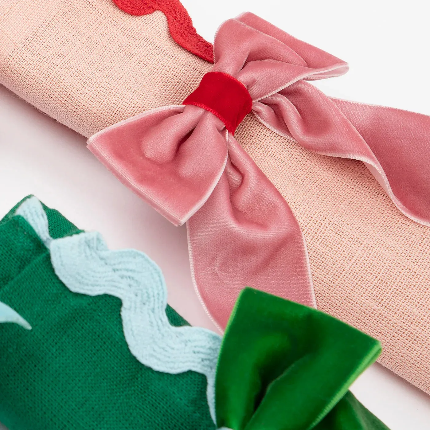 Decortive Velvet Bows (x4)