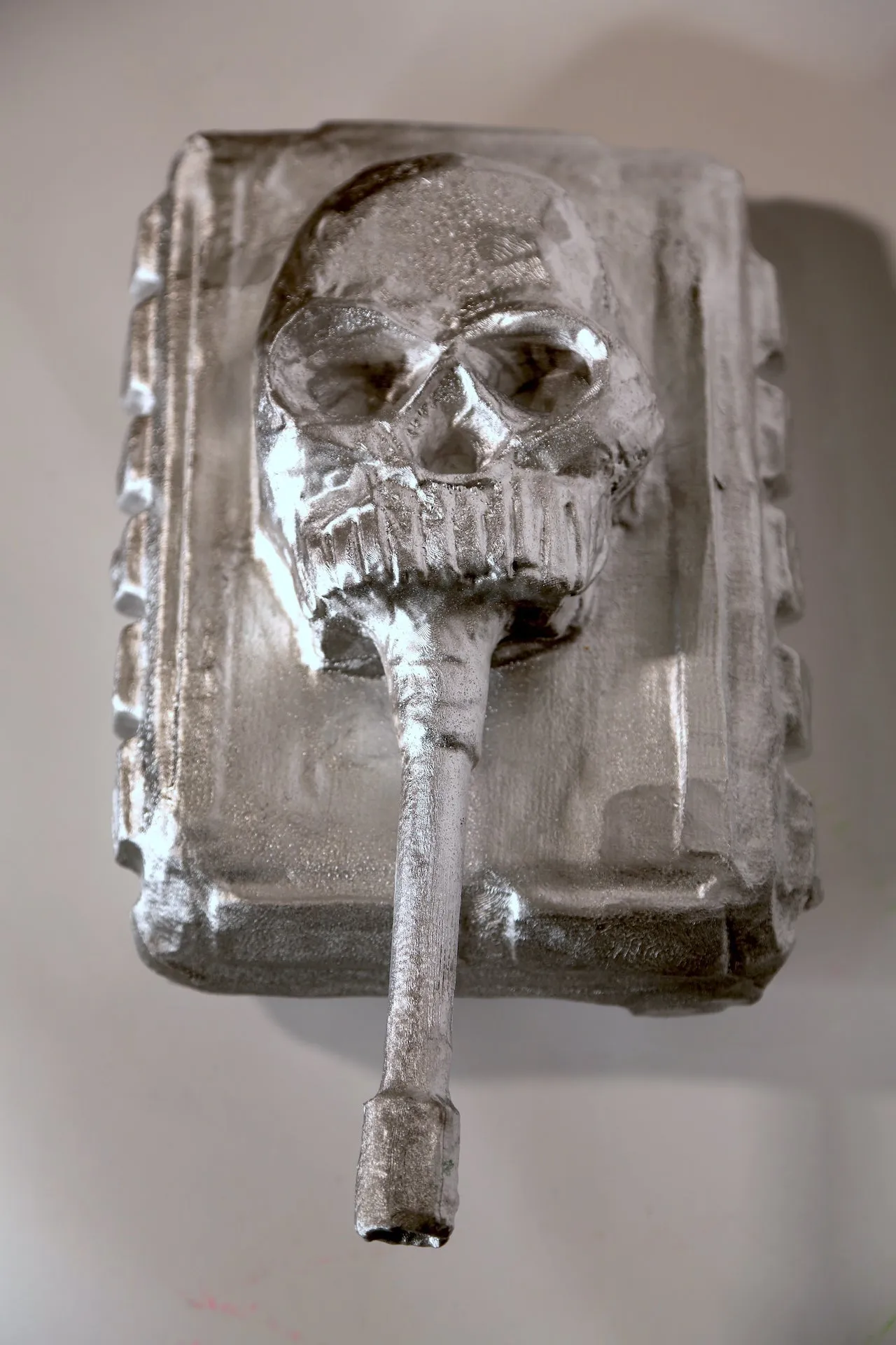 Ethan Minsker, "War Crimes, Silver Tank"