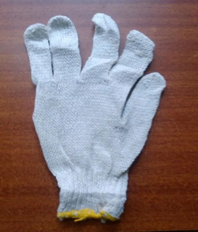Knitted cotton handgloves