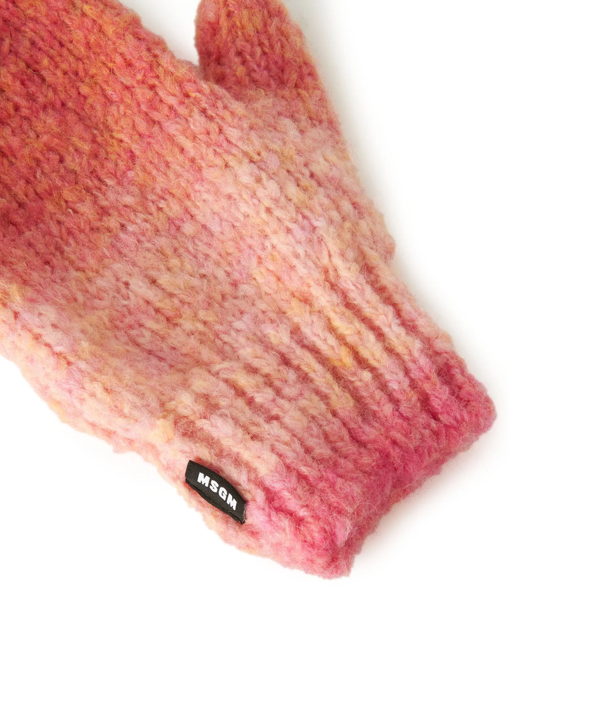 Knitted gloves