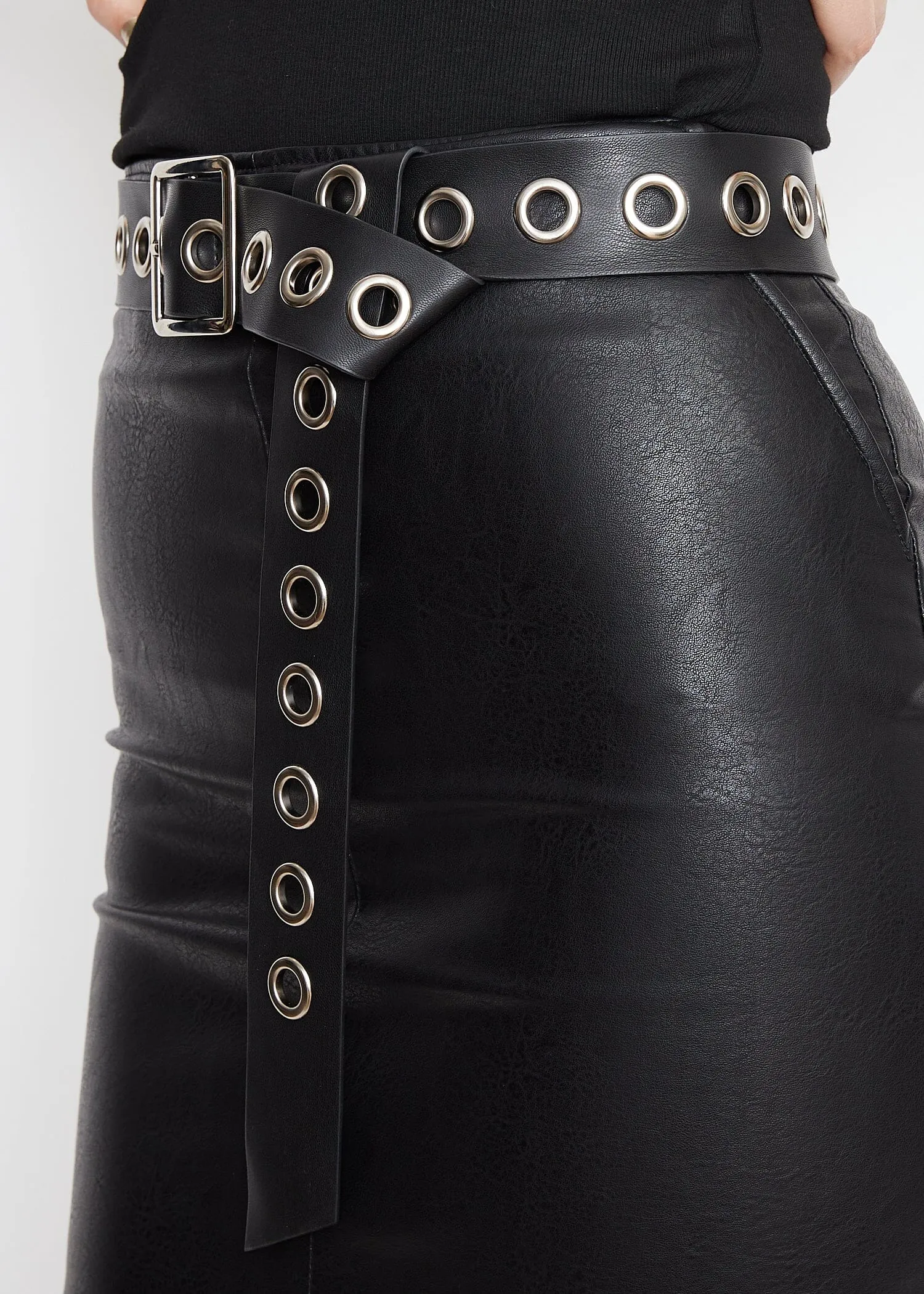 Large Rivet Belt