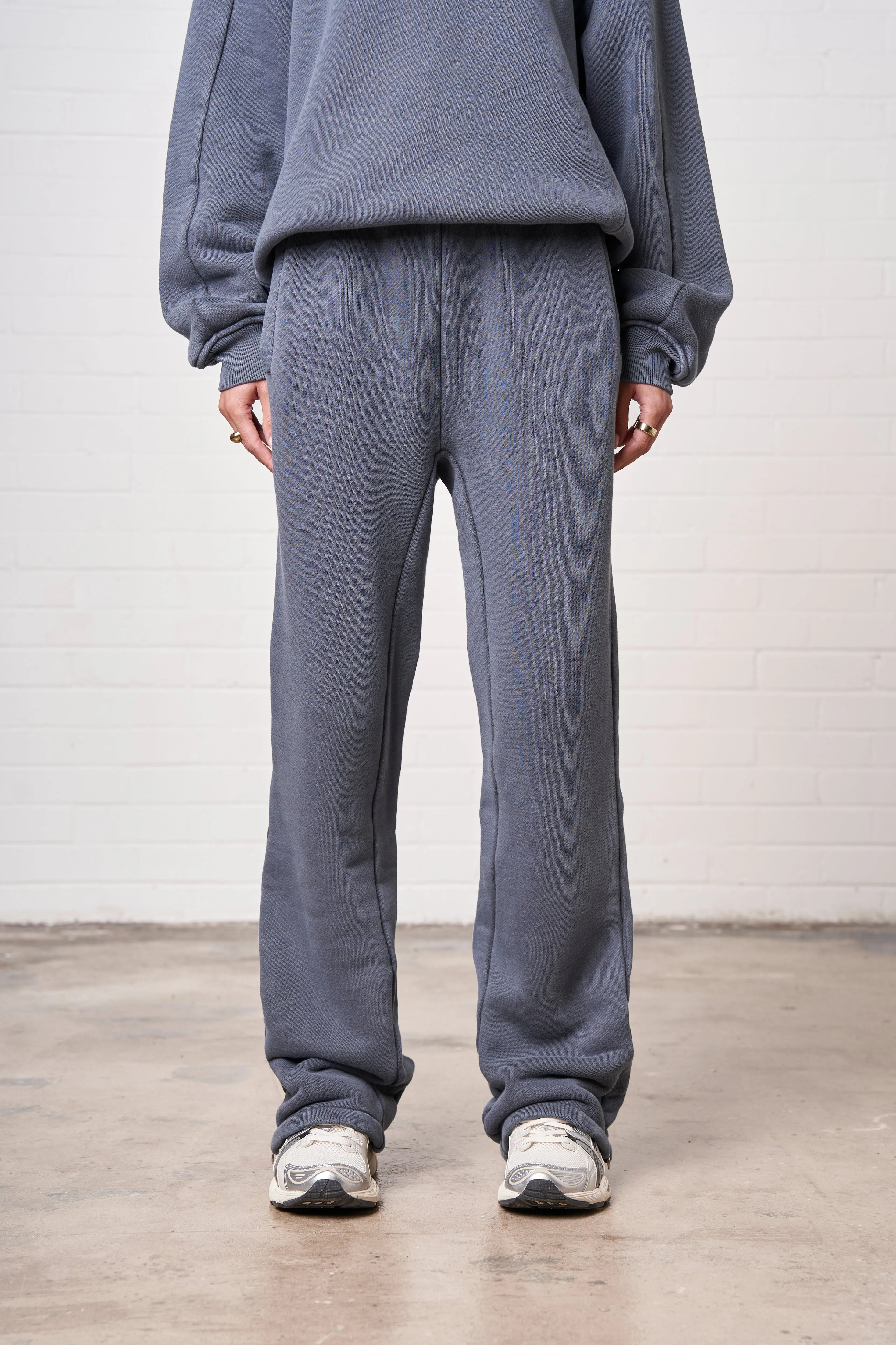 LAUNDERED CLASSICS STRAIGHT LEG JOGGERS - PETROL BLUE