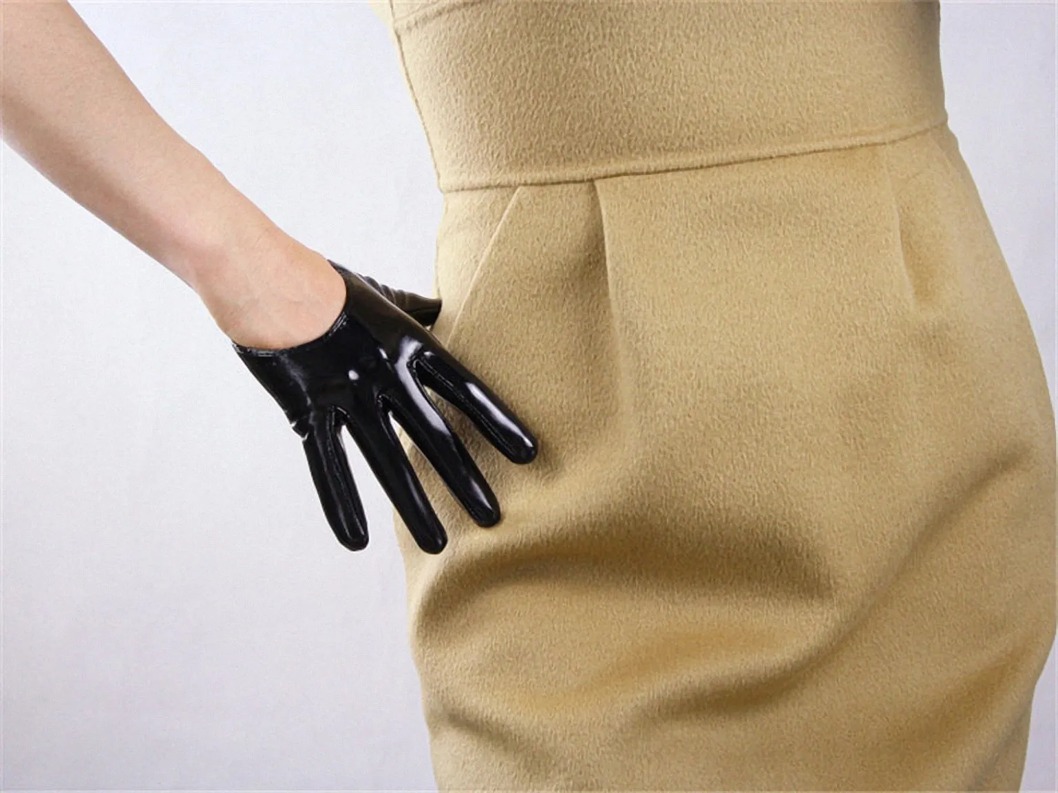 Leather Ultrashort Gloves / Emulation Leather Wild alternative Fashion Gloves