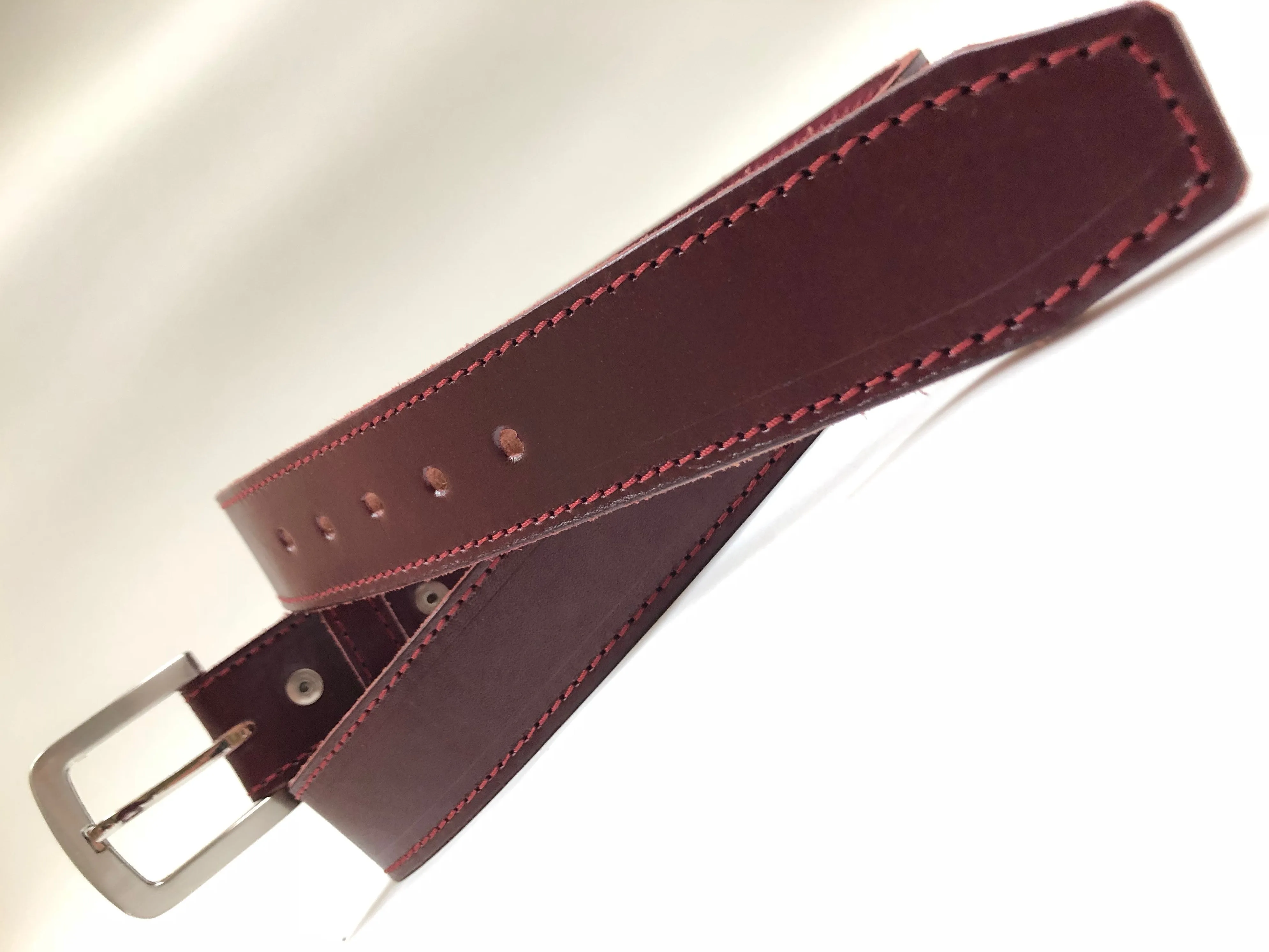 Men's Burgundy Leather Belt with Silver Tone Buckle 38A4