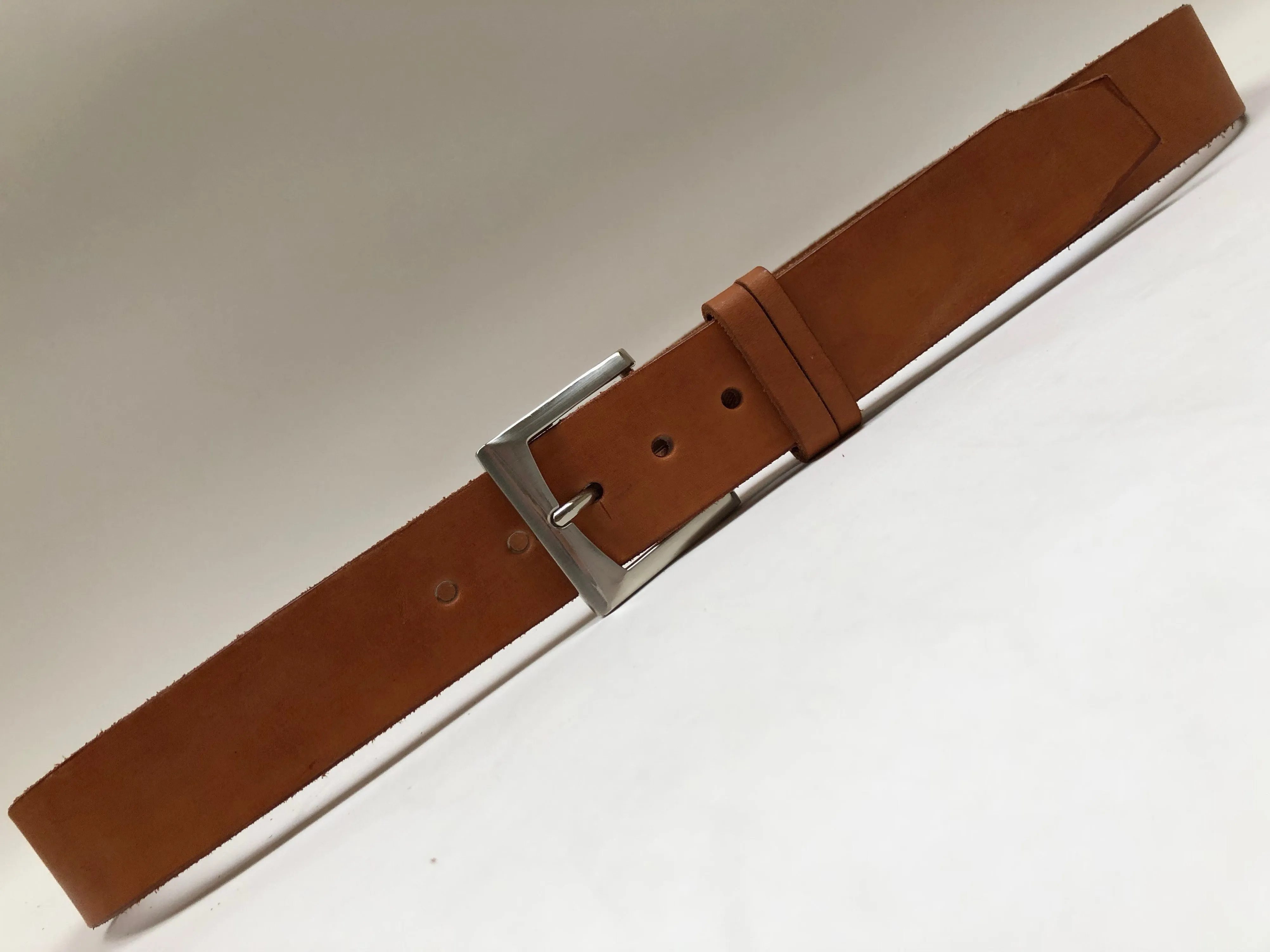 Men's Natural Leather Belt with Smooth Silver Tone Buckle 42A6