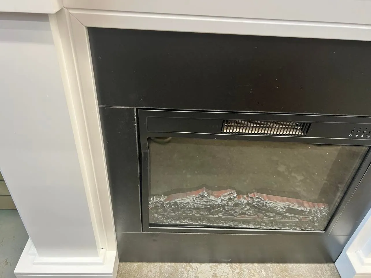 New Hillcrest 48.4'' W Electric Fireplace by Real Flame! Retails $1,099  Note: Some minor cosmetic marks from transport doesnt affect its use!