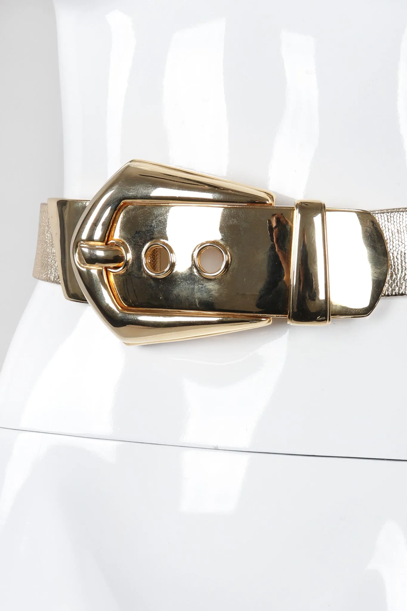 Oversized Buckle Belt