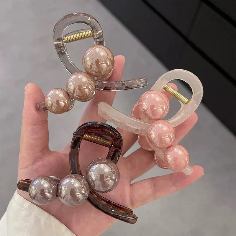Pearl Crossing Hair Claw