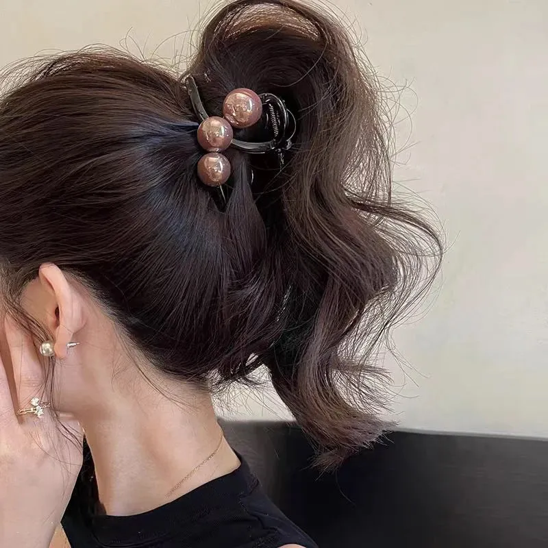 Pearl Crossing Hair Claw
