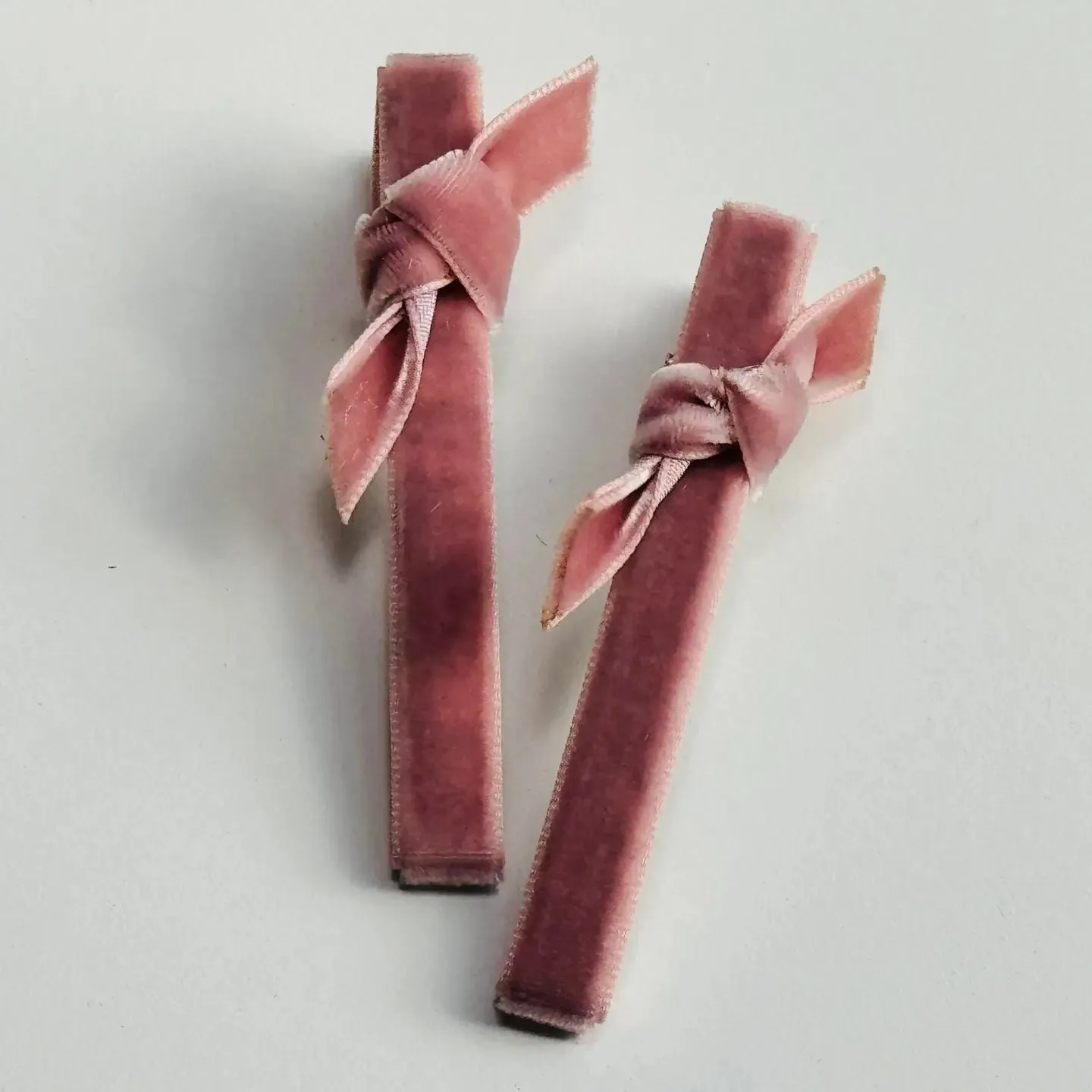 Velvet Bar Clips - Several Colors