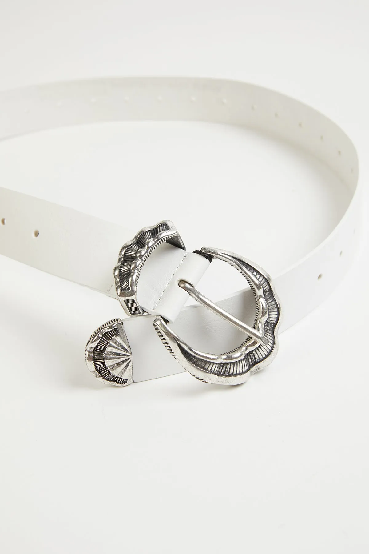 VINTAGE-INSPIRED LEATHER BELT