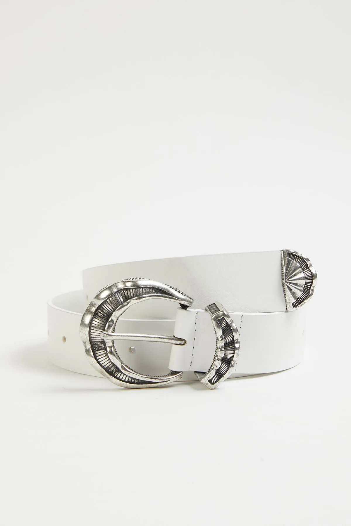 VINTAGE-INSPIRED LEATHER BELT