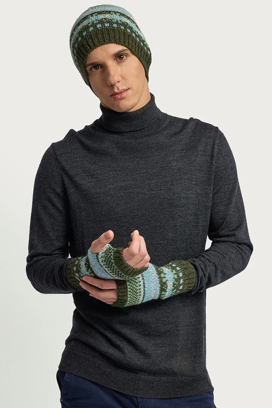 Whip Gloves Baby Alpaca Color Blackforest