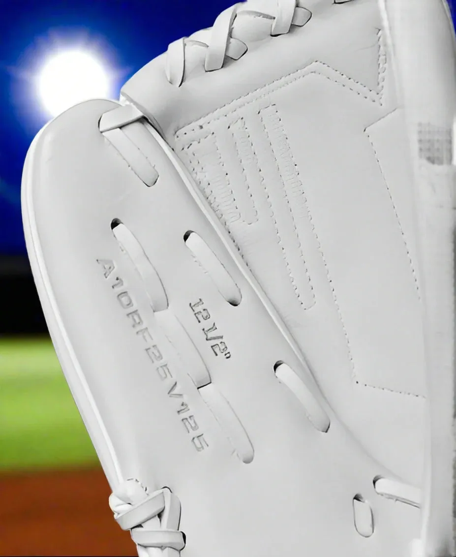 Wilson Fall 2024 A1000® 12.5" V125 Fastpitch Glove