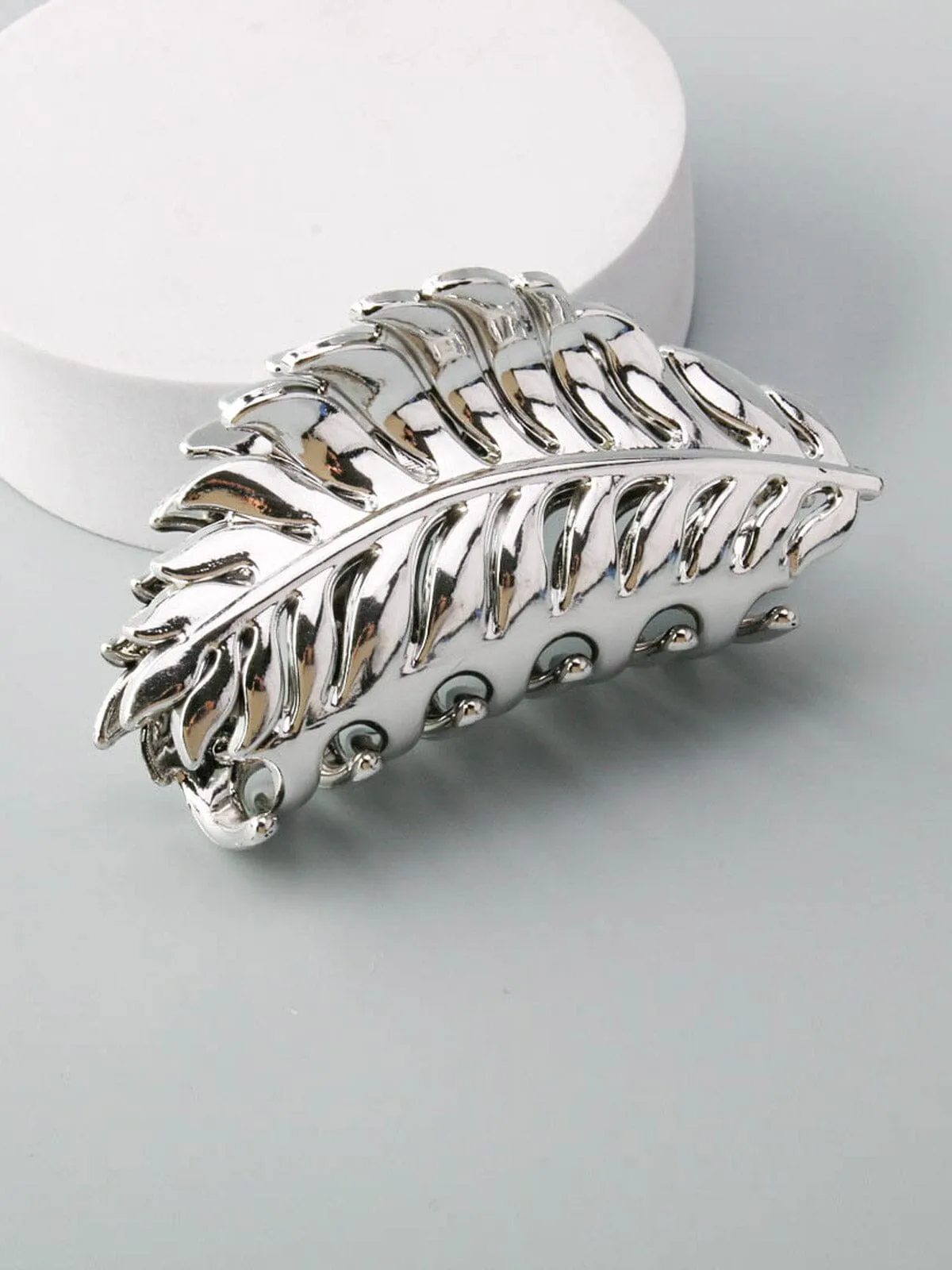 WOMEN'S ASSORTED COLORS LEAF CLAW HAIR CLIPS